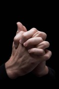 A oração move a mão de Deus?